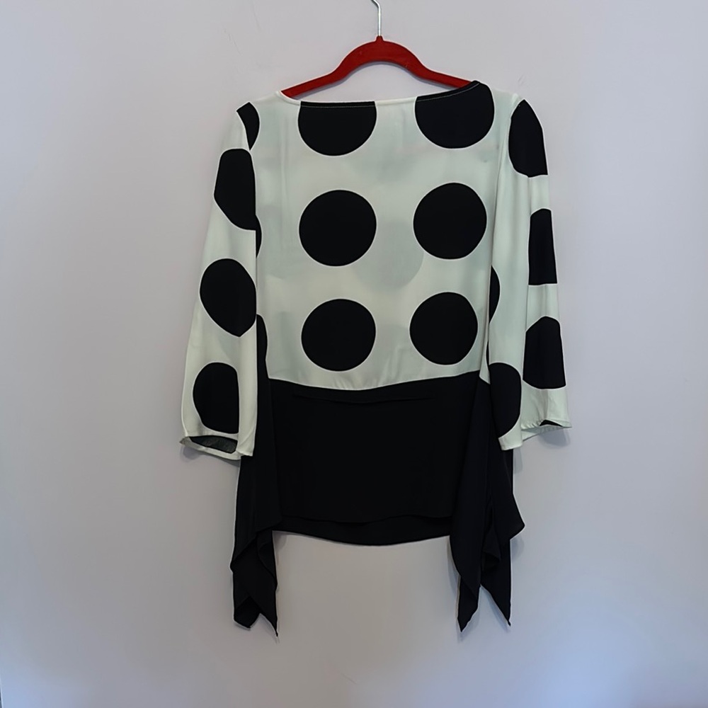 Memes  Asymmetrical 3/4 Sleeve Black and White Blouse